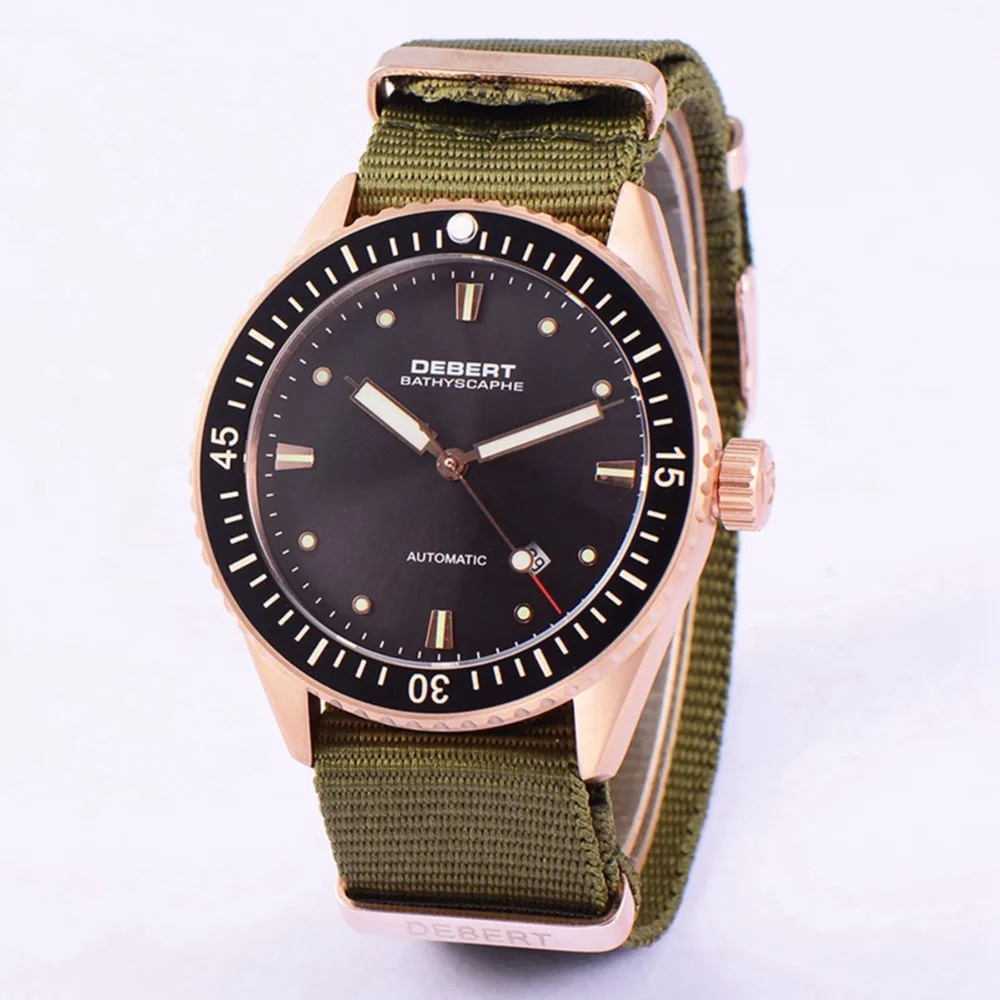 Мужские наручные часы с черным циферблатом и сапфировым стеклом Rosegold 43