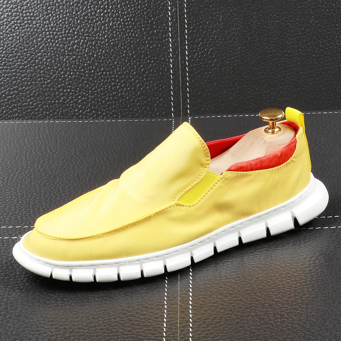 

CuddlyIIPanda New Trend Fashion Men Casual Shoes Summer Canvas Soft Bottom Walking Leisure Shoes Male Slip on Breathable Loafers