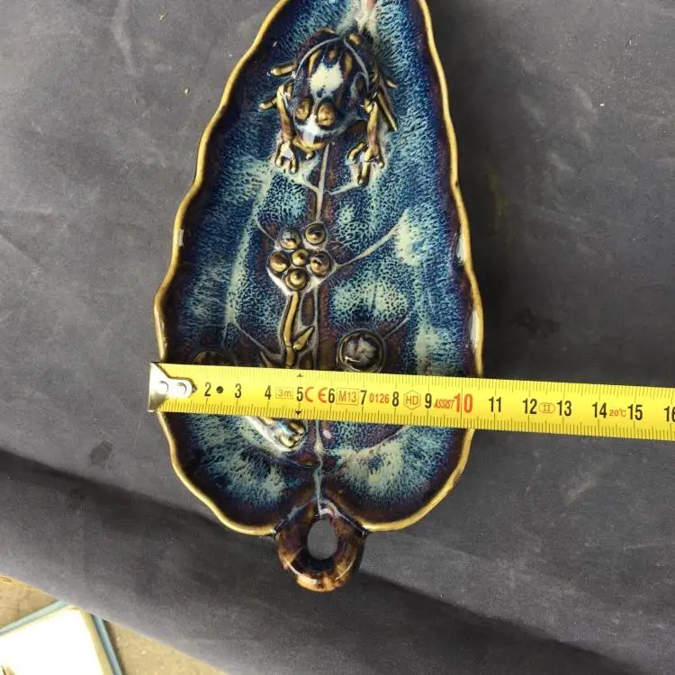 

Frogs glaze changes ceramics incense plates