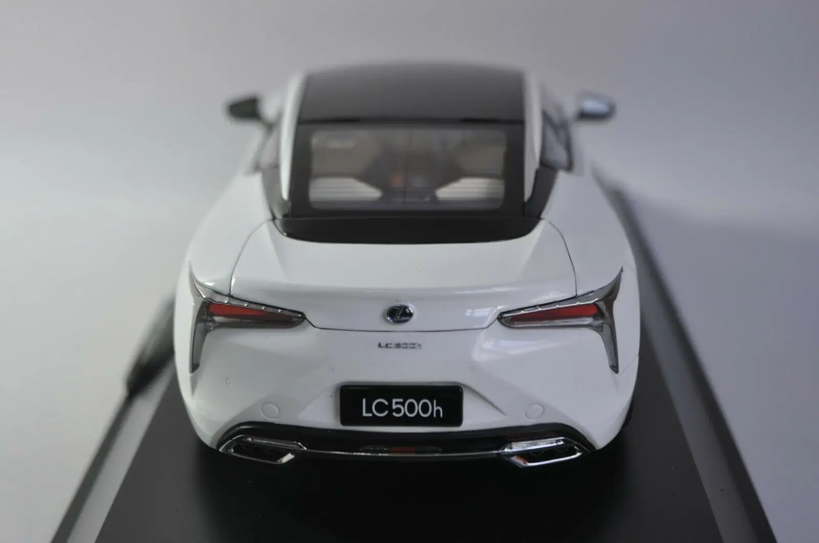 1:18 литая под давлением модель для Lexus LC 500h LC500h белый купе игрушечный автомобиль миниатюрная коллекция подарок LC500 LS500