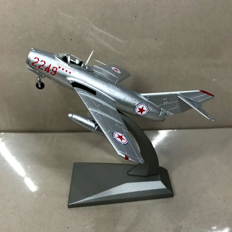 WLTK 1/72 масштаб военная модель игрушки Mikoyan MiG-15 истребитель литой металлический самолет модель игрушки для сбора, подарка, украшения