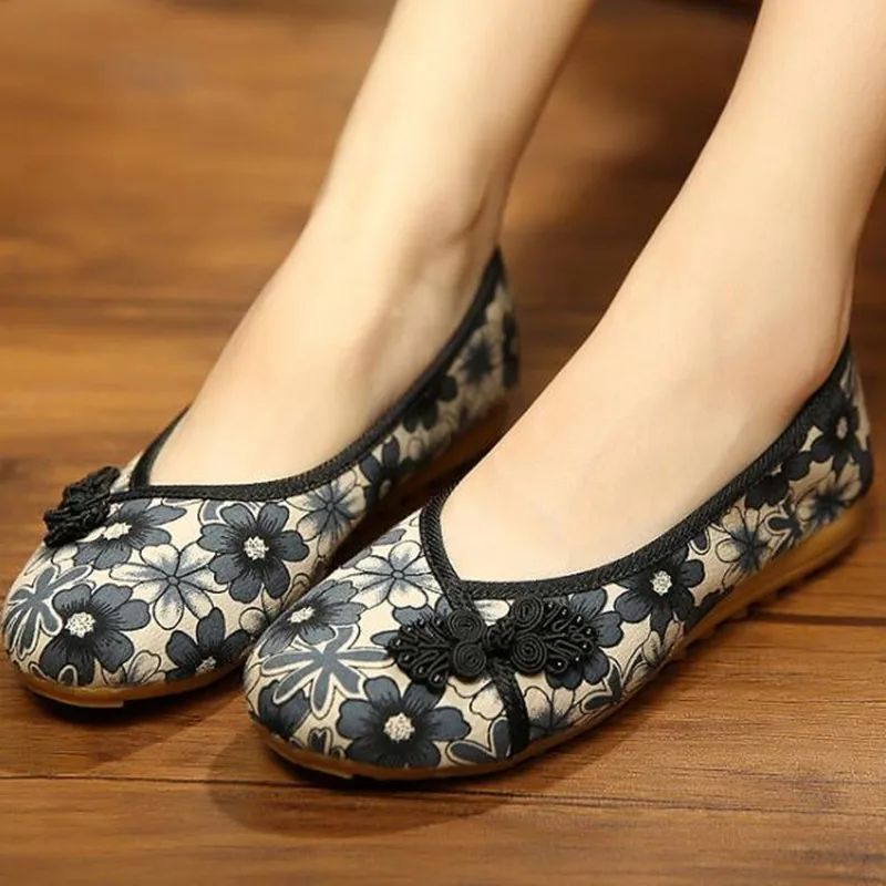 

Spring Women Cozy Slip-on Cotton Fabric Flats Traditional Button Breathable Vintage Loafers for Female Vintage Dance Shoes