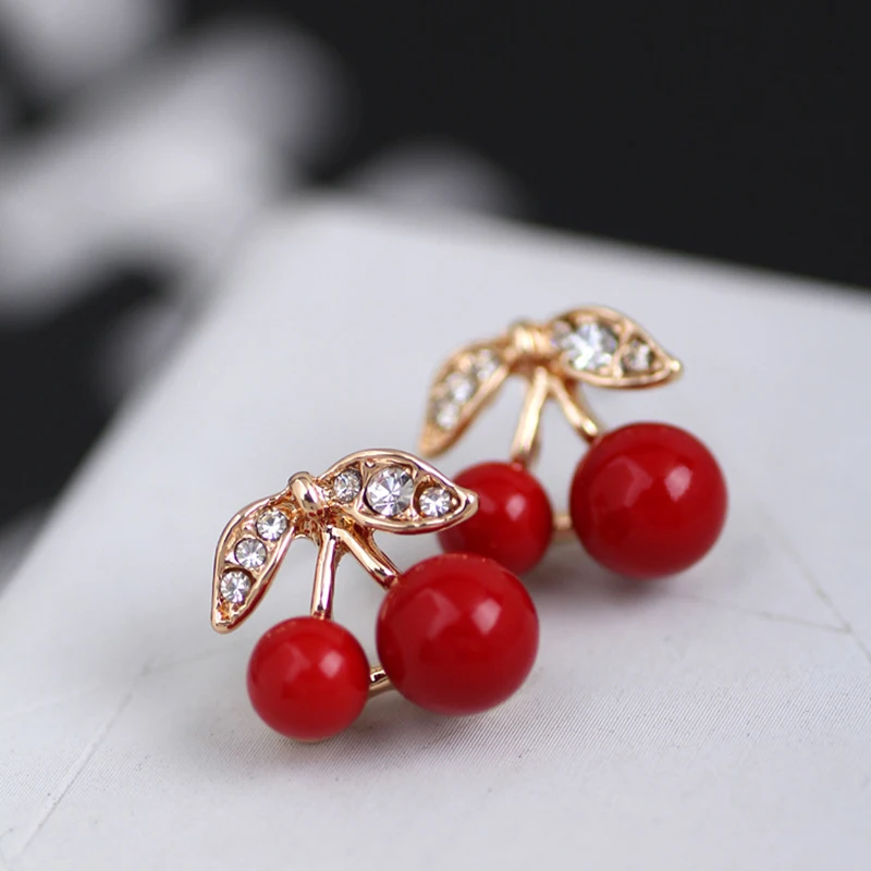 Женские серьги гвоздики с листьями красные в виде вишни стразы украшения для