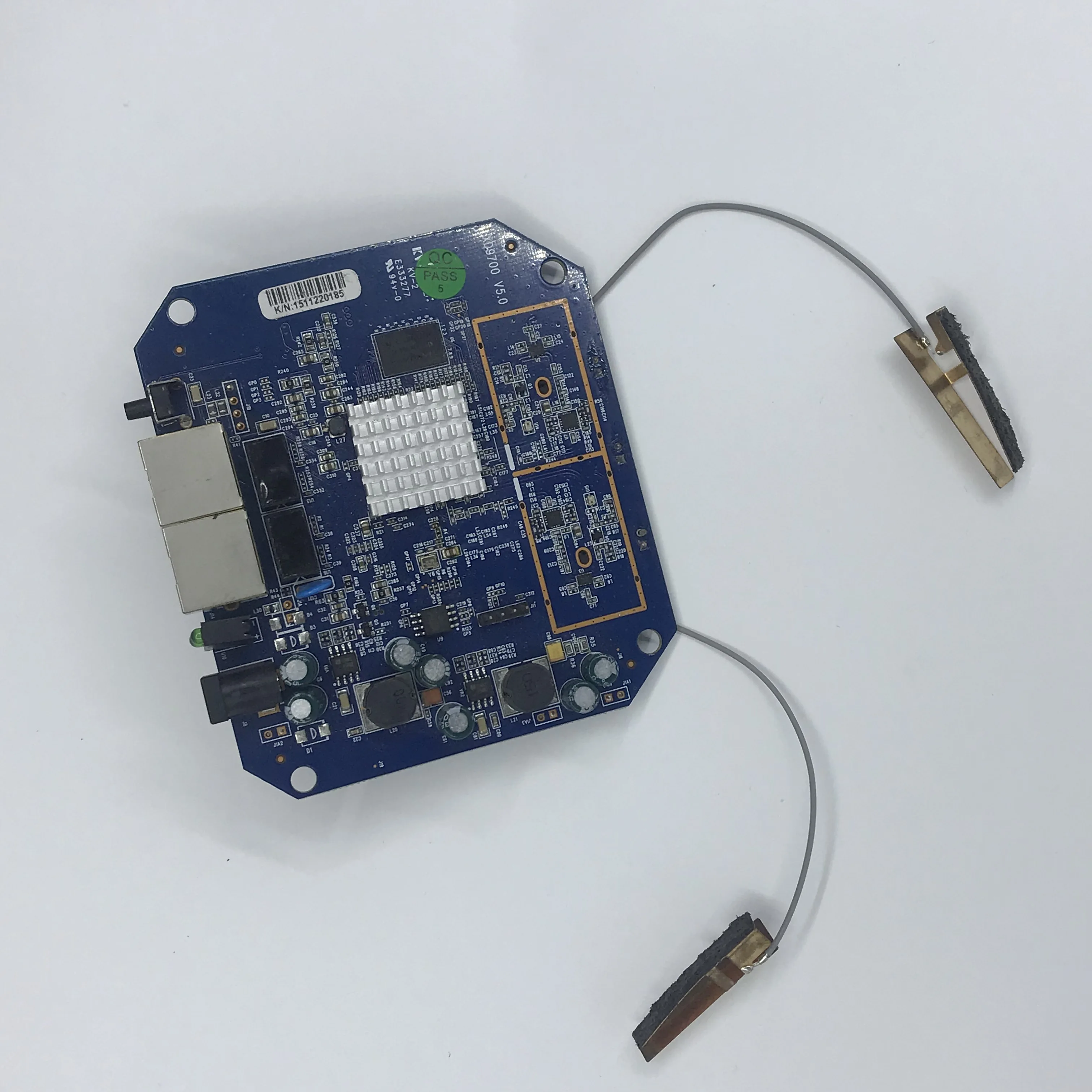Чип MT7620N 16 Мб flash 64 МБ ram 300 Мбит/с POE power потолочное крепление openwrt беспроводная