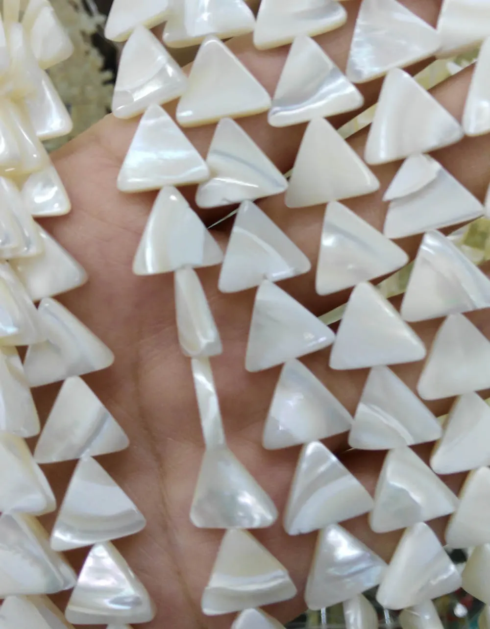 

2strands 12 14mm Genuine MOP Shell ,Pearl Shell triangle white jewelry beads