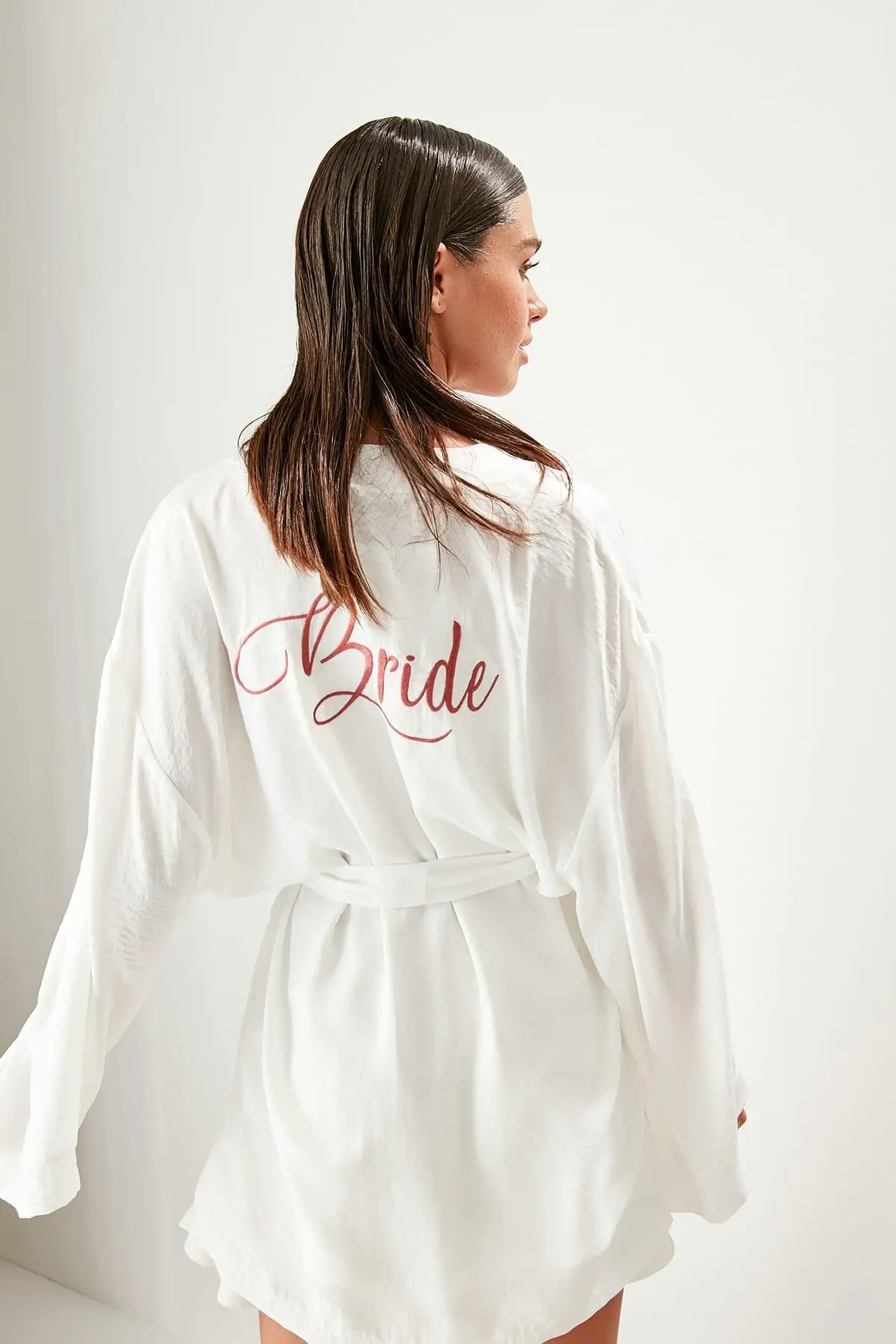 Trendyol Ecru Bride Embroidered Kimono TPRSS19WR0161 |