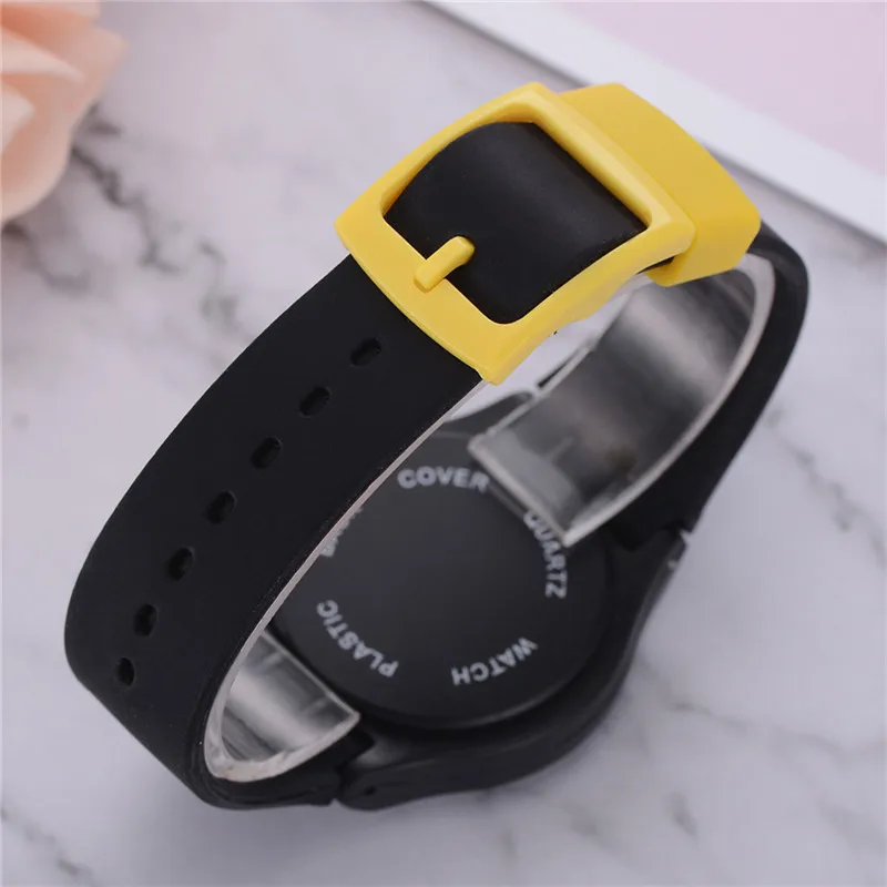 Модные женские часы с силиконовым ремешком цветные спортивные для отдыха