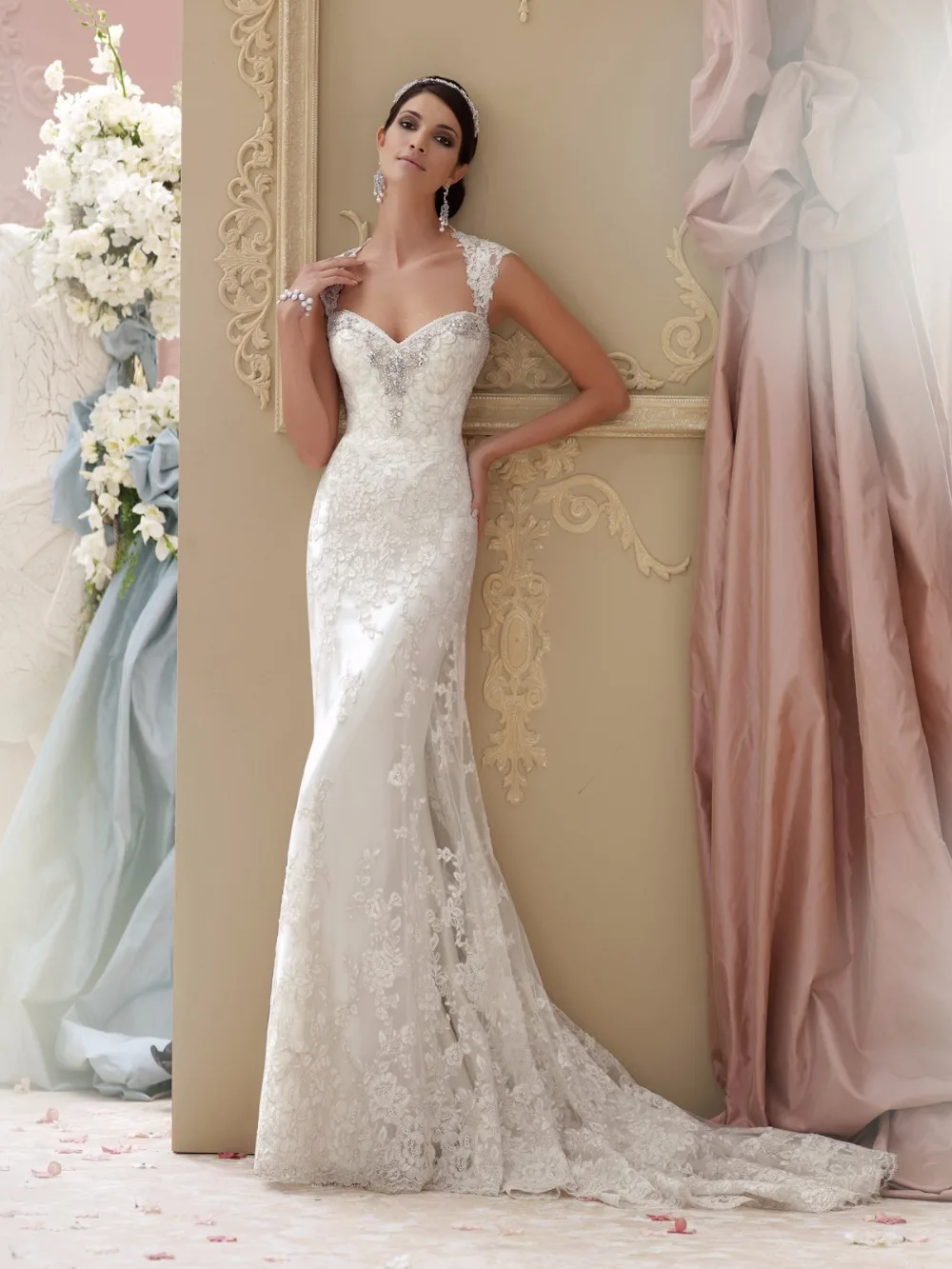 2016 Кружева Иллюзия Cap Рукавом Русалка Свадебные Платья Элегантный Кристалл Милая