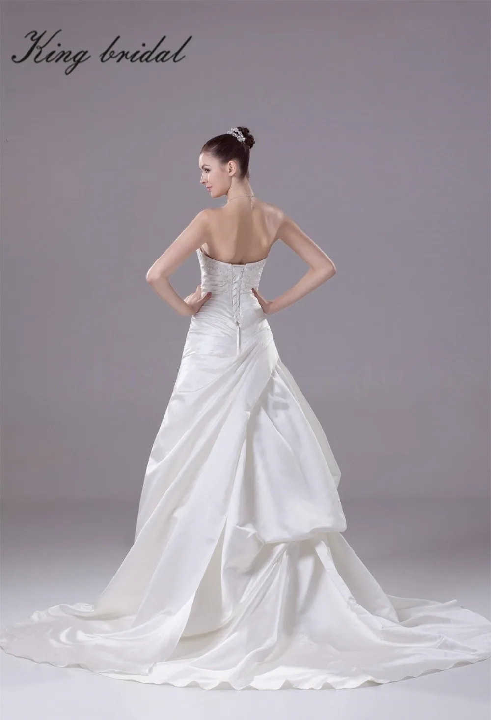 Аппликация Line Милая Суд Поезд Атласная Свадебное Платье 2017 Белый шнуровке