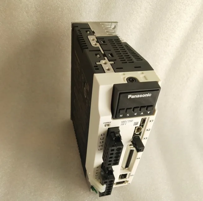 Оригинальный Японский сервомотор для промышленного робота 400 Вт MSMF042L1U2M + MBDLT25SF |