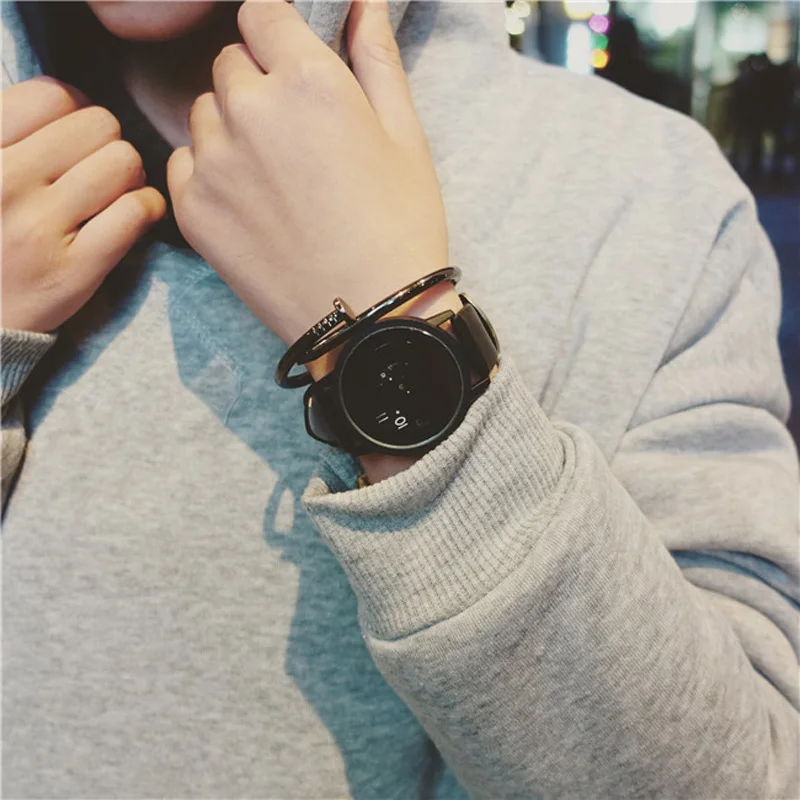 Европейские уникальные часы с вращающимся циферблатом креативные для