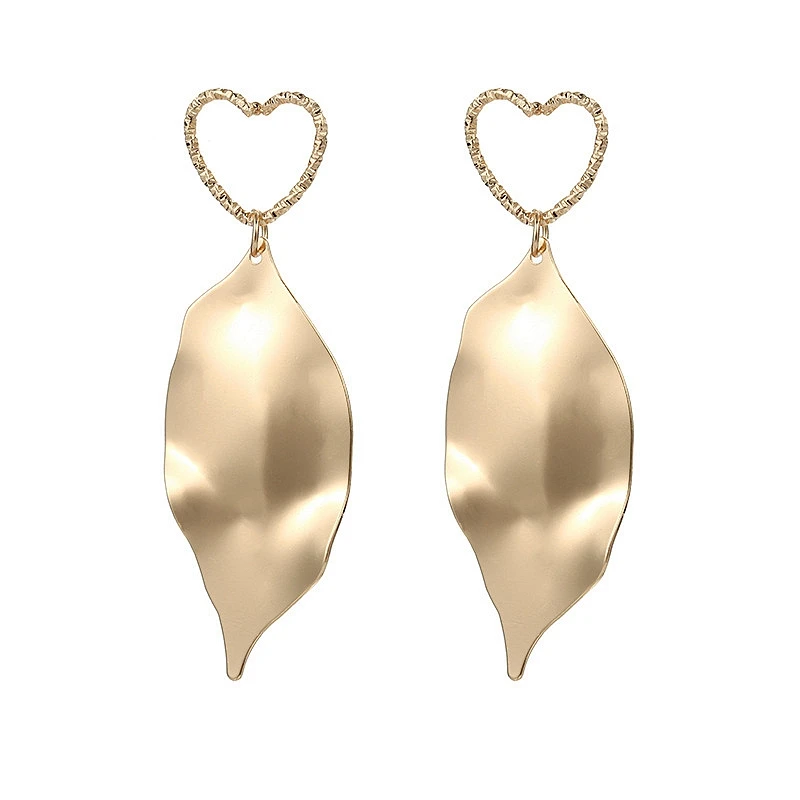 Корейские трендовые серьги в форме сердца металлические с золотыми листьями
