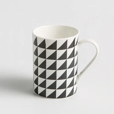 Кружка Elgance из тонкой костяной фарфора с растениями и фламинго керамическая