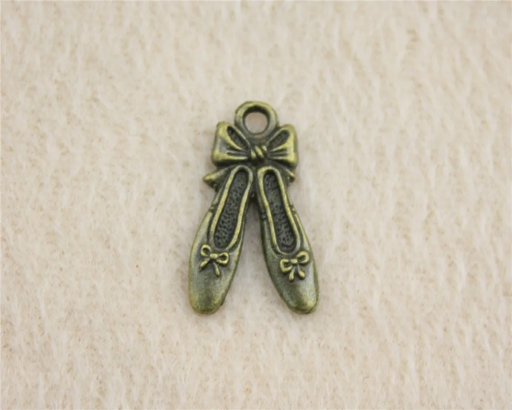

60 шт./лот 20*13 мм старинная бронзовая вышитая обувь Очаровательные Подвески DIY ювелирные изделия для браслета ожерелья серьги