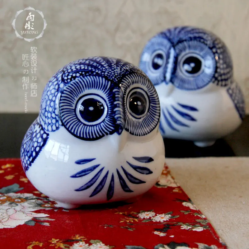 

Jingdezhen Blue and White Porcelain Ceramics Home Furnishing Decorations Owl Decoration