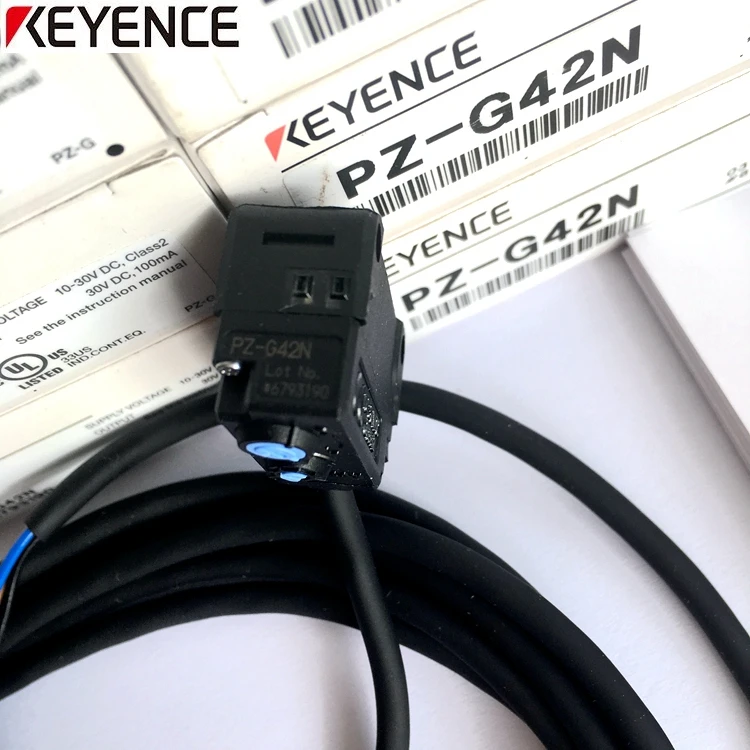 

KEYENCE Photoelectric Switch PZ-G42N Brand new original