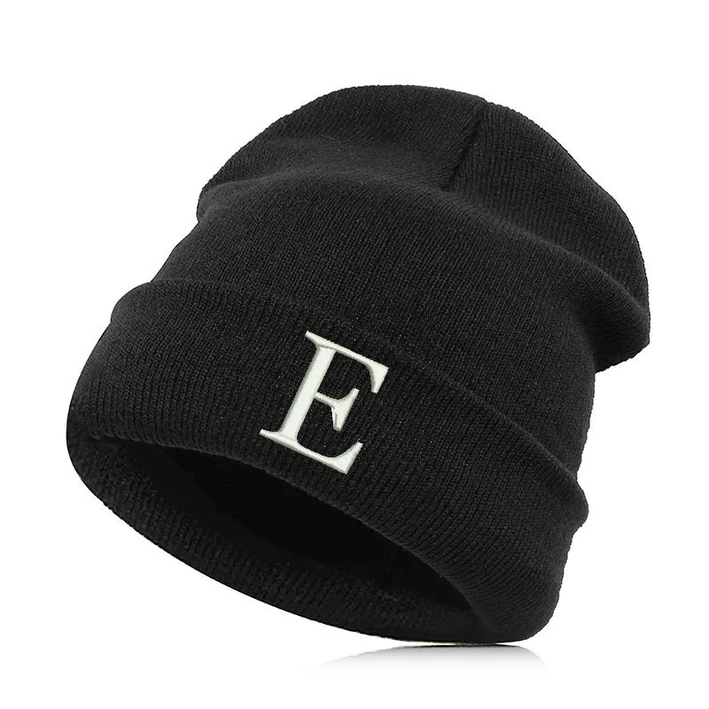 Черный Beanie шляпа Skullie Кепки смутная зима вышивка в стиле панк Для мужчин Для женщин для мальчиков и девочек подростков уличных танцев-алфавит E имя аббревиатура - Цвет: Черный