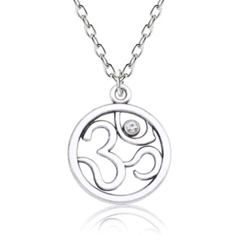 

Fashion Creative Yoga Necklace Personality Round Card Cutout Pendant Men and Women Sports Ornaments