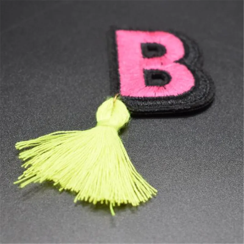 Буквы кистями утюжок на заплатках для одежды бейдж вышивка байкерские нашивки