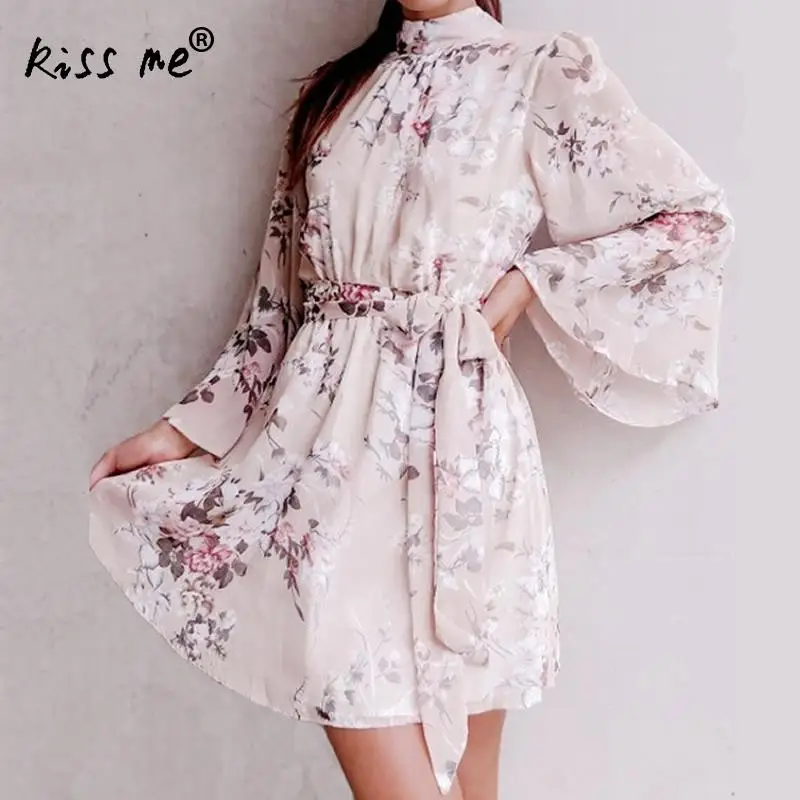 Цветочное шифоновое пляжное платье с открытой спиной и длинными рукавами