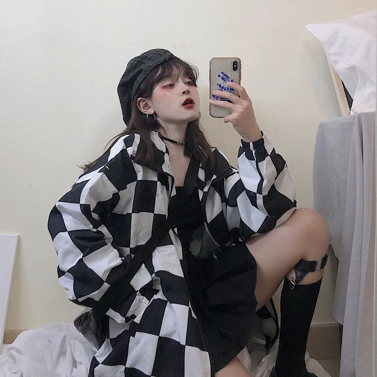 Black white plaid 5605 летняя Клетчатая Солнцезащитная куртка женская тонкая Harajuku Повседневная Уличная одежда в стиле хип-хоп пальто Женская ветровка Ovesize одежда для пар - Цвет: Black white plaid