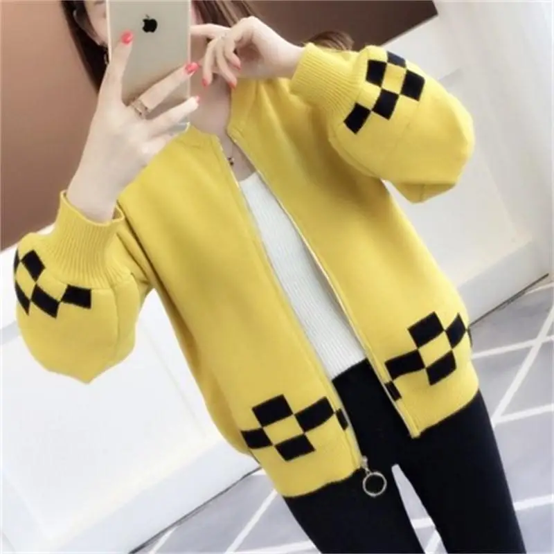 

autumn and winter new women's short color matching outside take knitted cardigan loose lantern sleeve sweater coat female