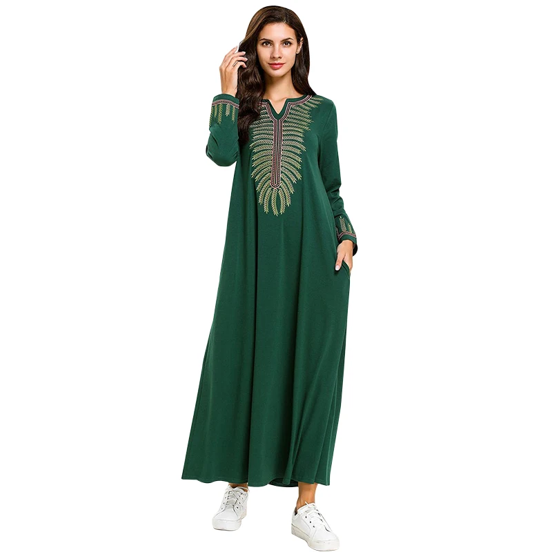 Женское платье макси с длинным рукавом и ручной вышивкой элегантное