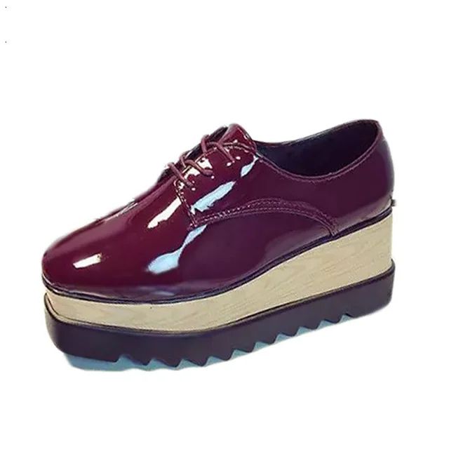 Женские туфли на плоской подошве повседневные белые с острым носком шнурках