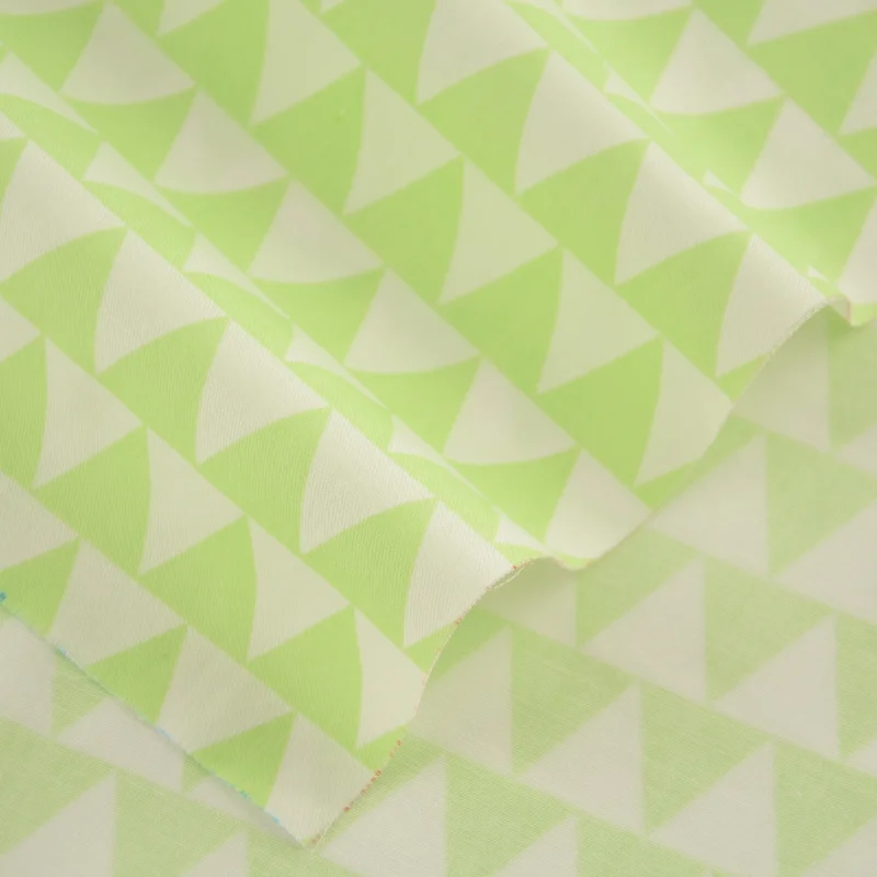 Белая хлопчатобумажная ткань детская в стиле пэтчворк геометрическое