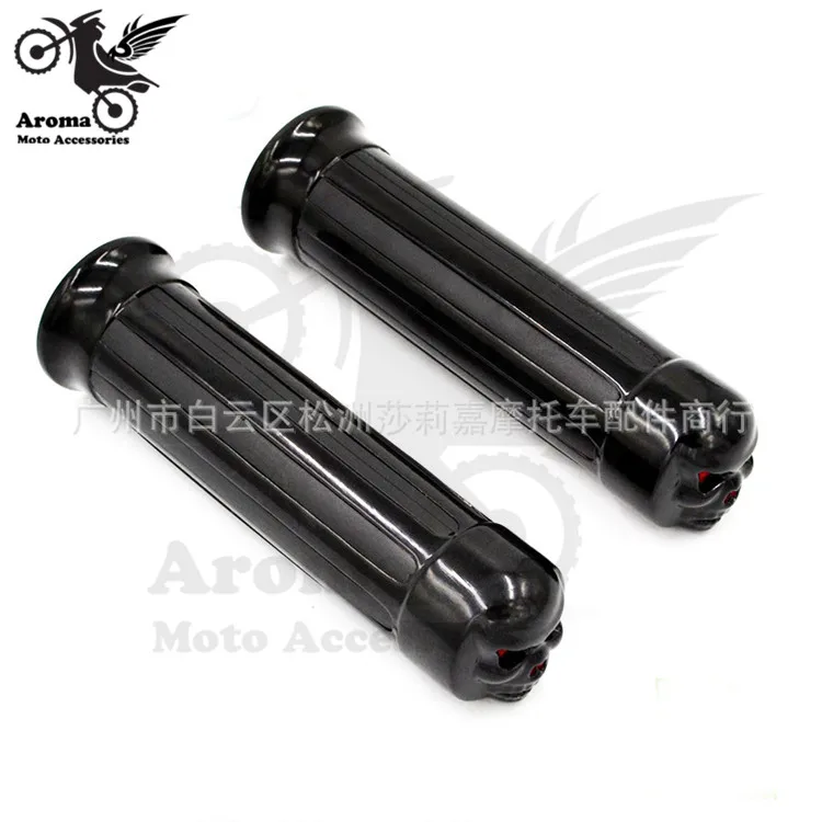 Высокое качество, черный, серебристый, хромированный череп, moto part, rbike, ручка для harley, стиль, заклепки, ретро, moto rcycle, руль, moto grip