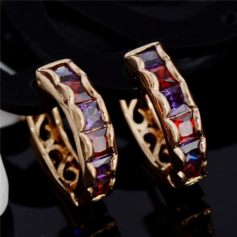 

QCOOLJLY Wholesale 1pair Fresh Bright Colorful Round Shape Gold Color cubic zirconia Women's Modern Stylish Hoop Earrings