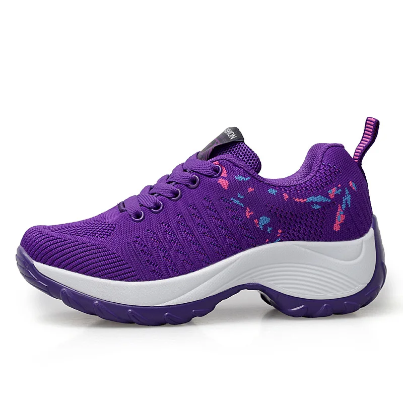 Спортивная обувь на толстой подошве модная женская из сетчатого материала для