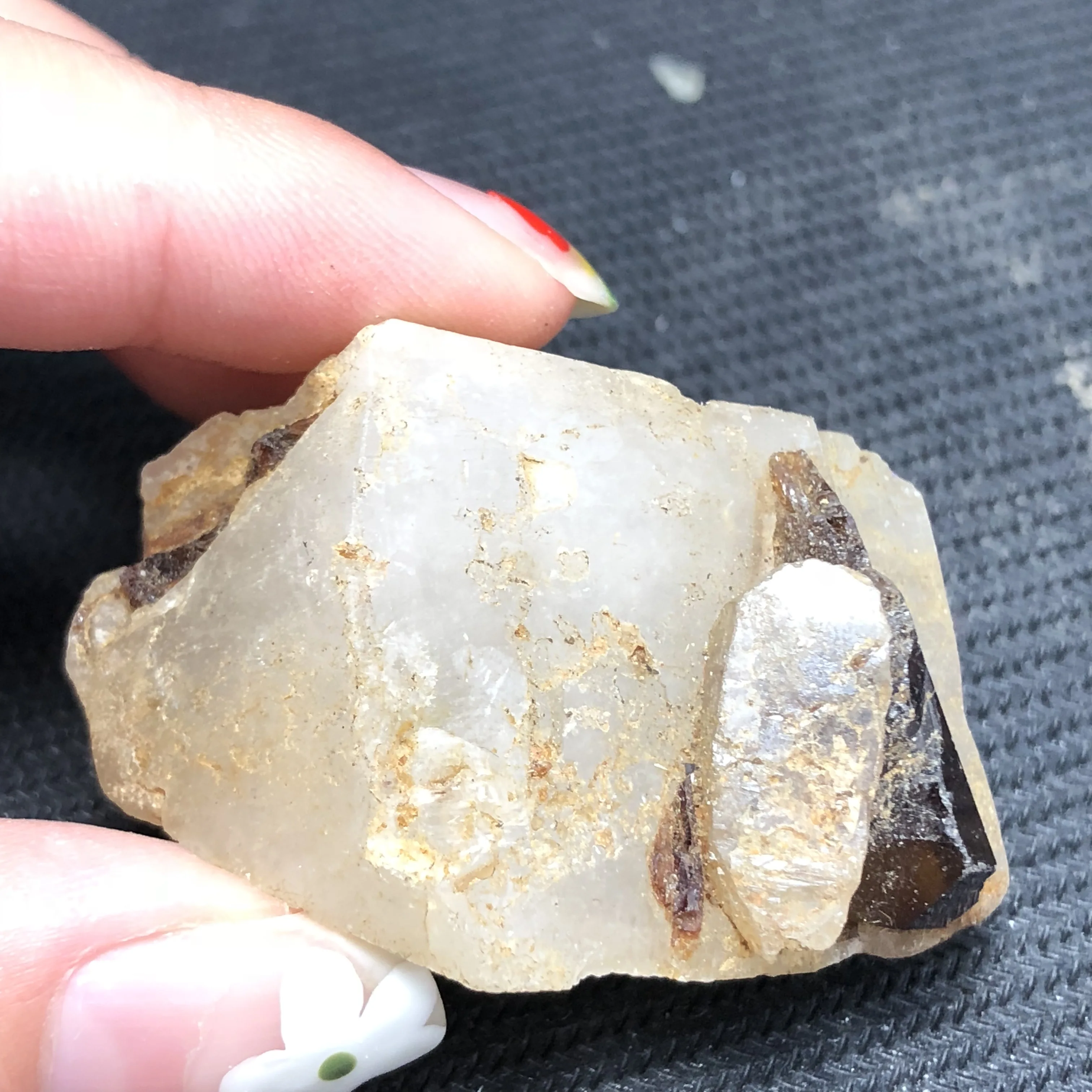 Чистый натуральный черный турмалин кристалл грубого камня минеральный образец