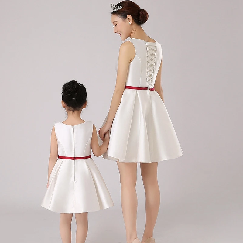 Детская одежда для девочек одинаковые комплекты семьи платье сцены и дня