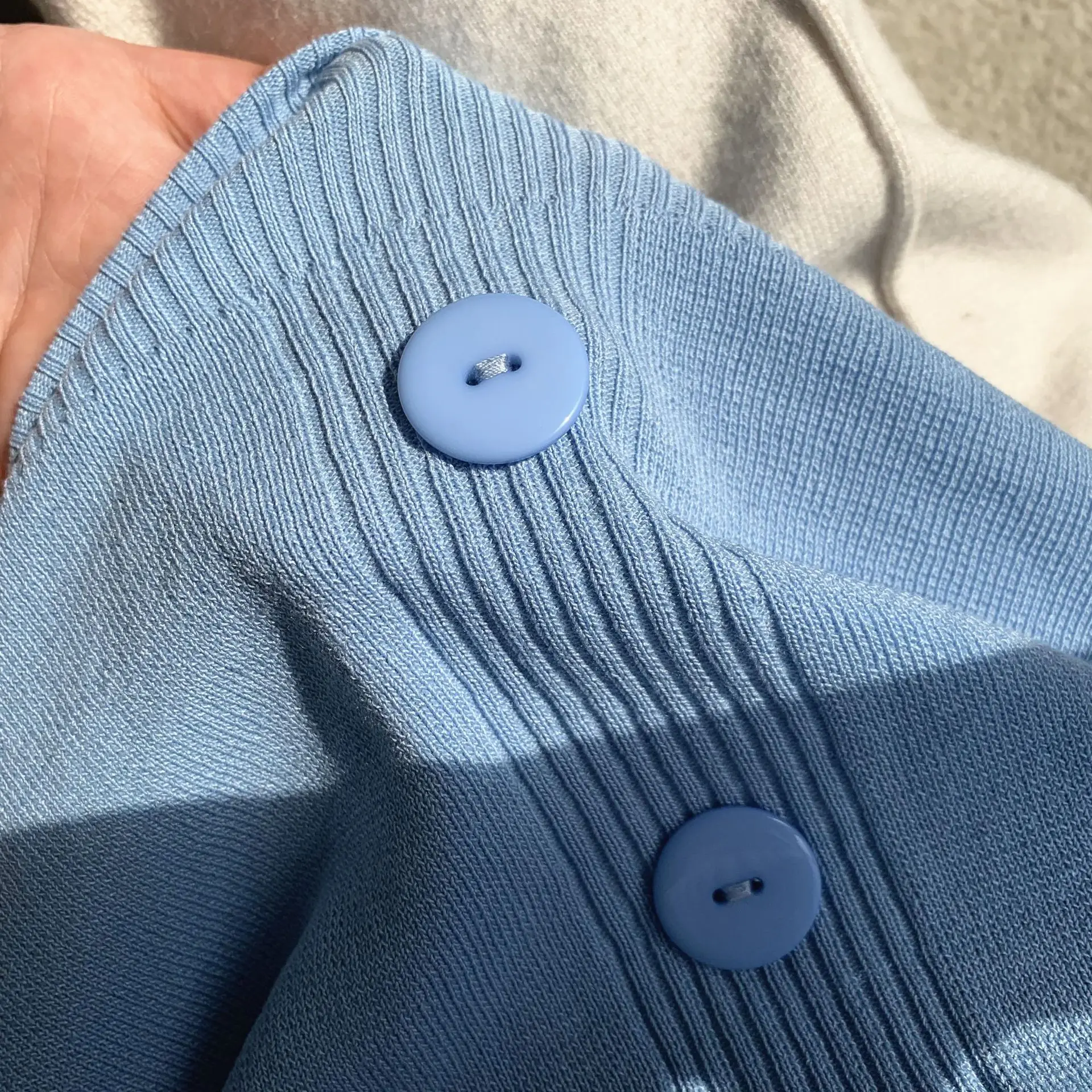 

2020 spring new product colored ice silk lapels short sleeve temperament sweater shirt women