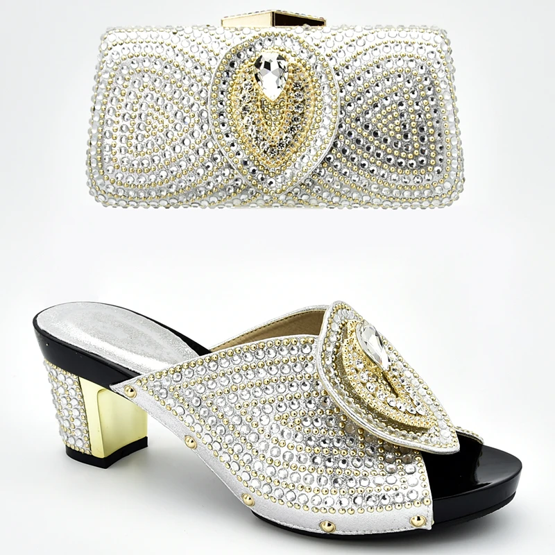 Итальянские женские туфли и сумки подходящие к примеру украшенные