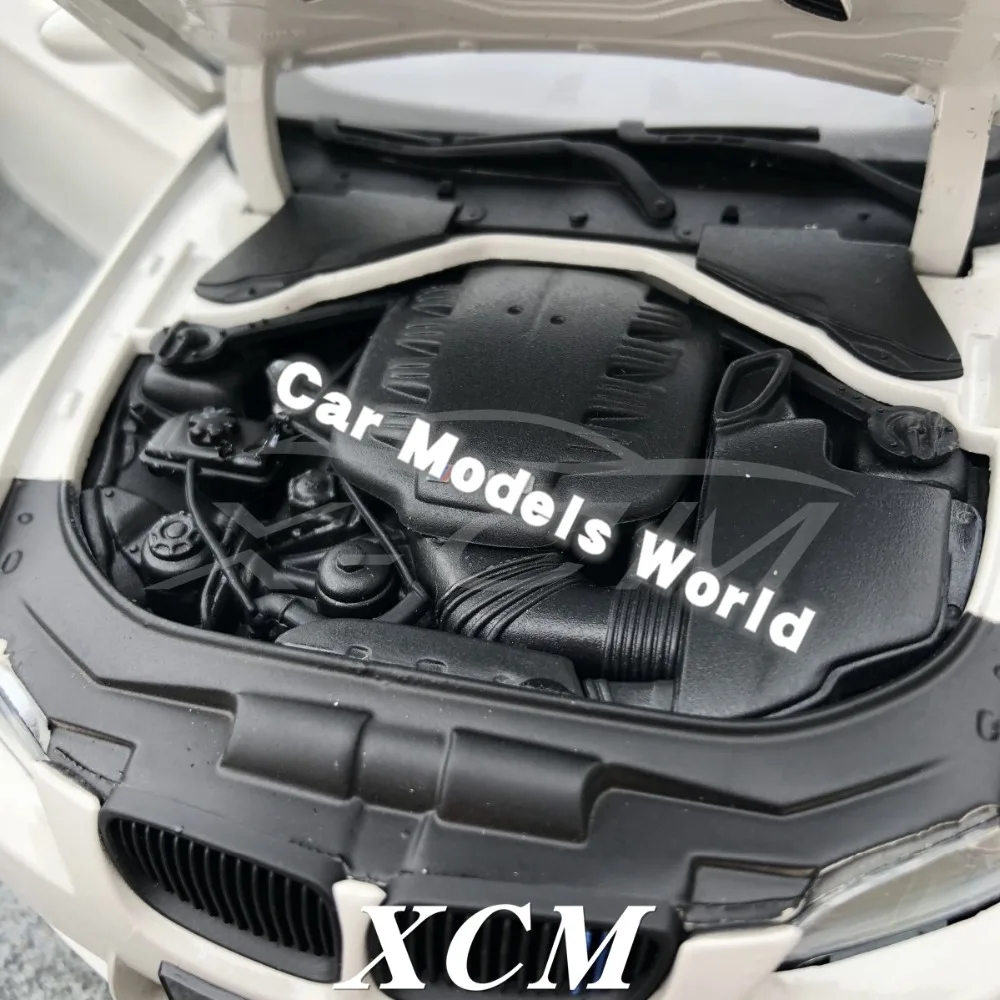 Литая модель автомобиля для Kyosho M3 Coupe (E92) 1:18 (Alpine White) + маленький подарок!| |