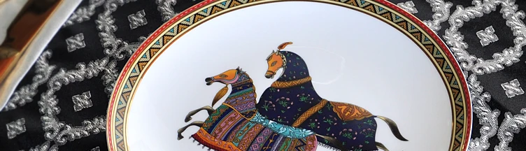 Европейский костяной фарфор западное блюдо обеденные тарелки красивая керамическая посуда отель декоративная тарелка для десерта, стейка, закуски, торта