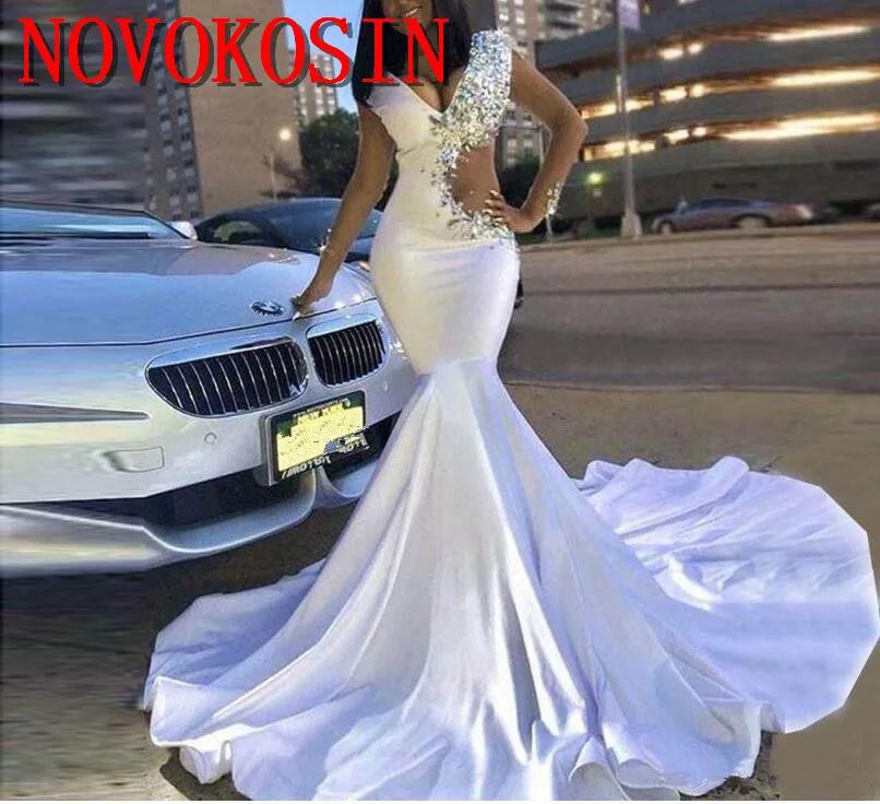 

2019 Sample White Long Train Formal Dresses Vintage Mermaid Evening Gowns Beads Crystals Ruched Long Sexy Cutaway Sides Vestidos