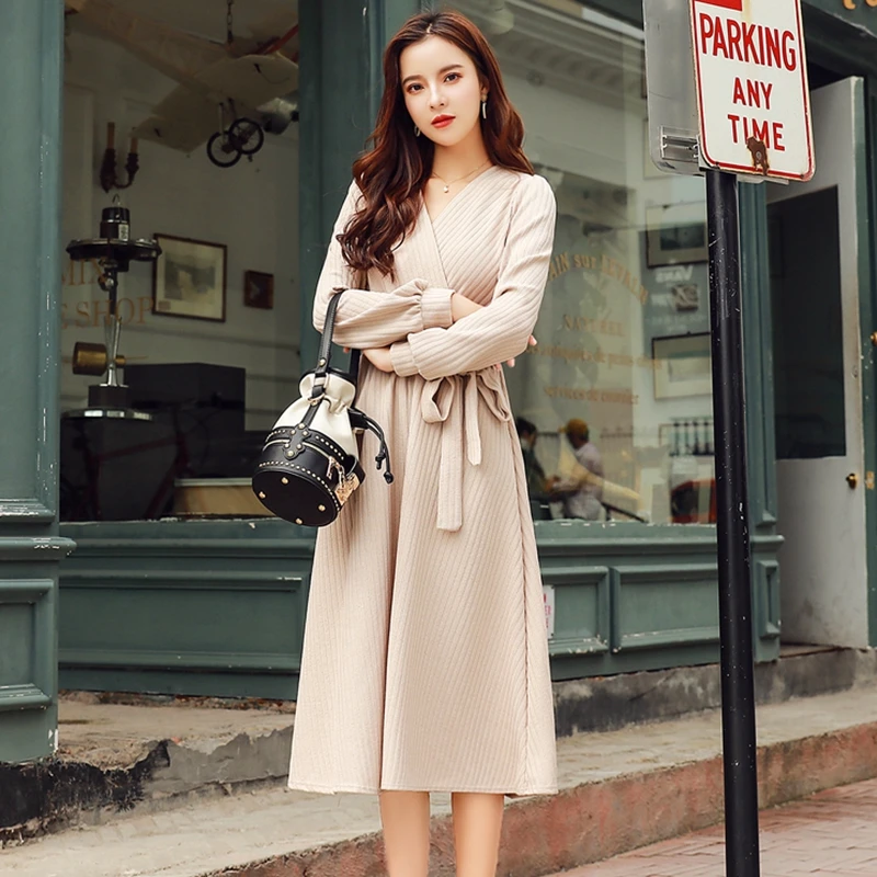 Женское трикотажное платье с V образным вырезом длинным рукавом и поясом|Женские