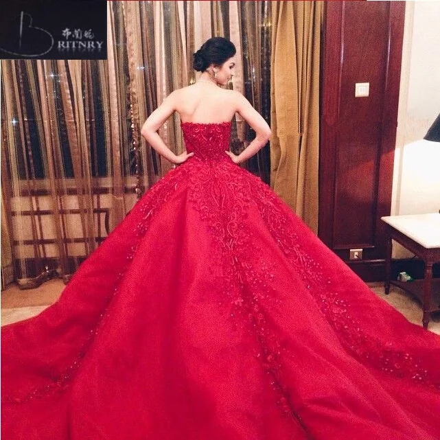 New Arrivals Ball Gown Red Wedding Dress Sweetheart Luxury Beaded Lace Princess Wedding Dresses Plus Size