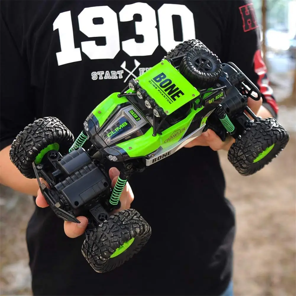 LeadingStar 2,4G водонепроницаемый 4 привод колеса двойной руль RC автомобиль с легкой игрушкой для детей
