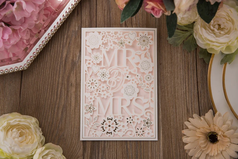 10 pieces/lot) Laser Cut MR&MRS Wedding Invitations With Gold Foil Flowers White Red Engagement Invitation Cards CX029