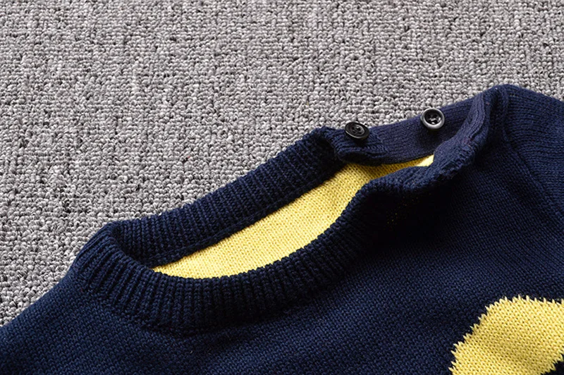 18 М-5 Т Осенью и Зимой Свитер Ребенка 2017 Новый Улыбка Pattern Мальчики Девочки