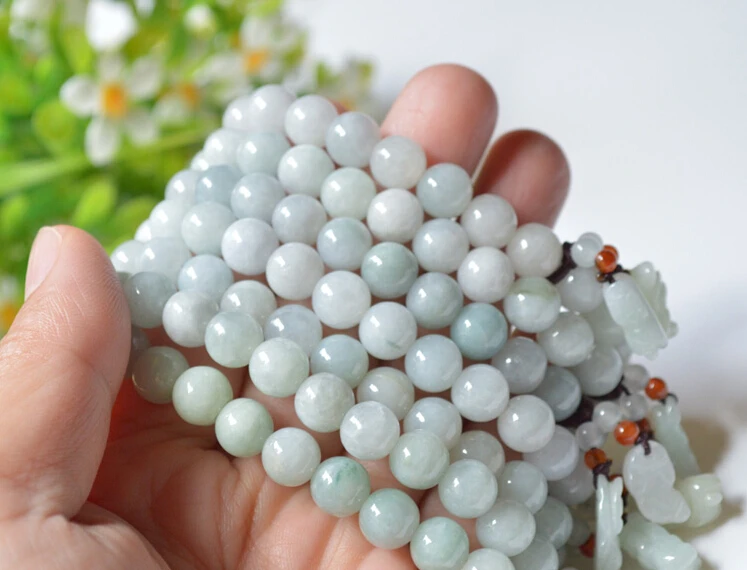 

100% Natural Grade A Jadeite 8mm Bead Bracelet with Pixiu Charm