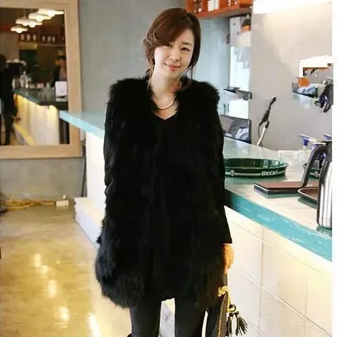 Женский меховой жилет без рукавов черного и белого цвета | Женская одежда