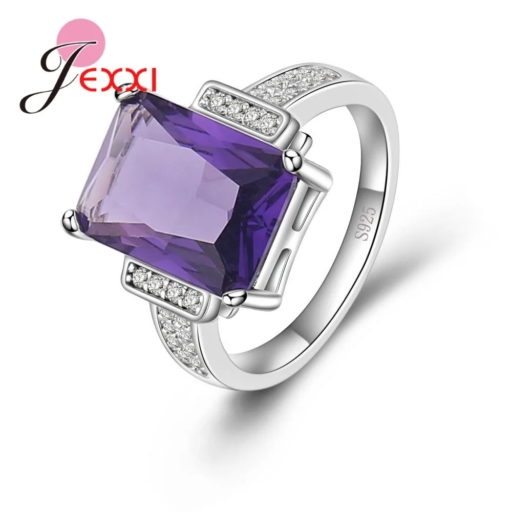 

Женское кольцо из серебра 925 пробы, с фиолетовым кристаллом и цирконием