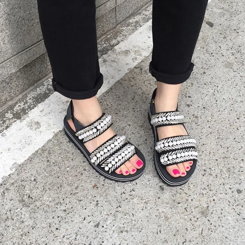 Flatform обувь роскошь белый Bling бриллиант плоские кристалл женщины насосы горный хрусталь высокое качество Harajuku сандалии с двойным ремнем жемчужный Лето квартира