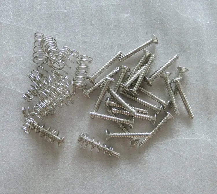 Продажа Бесплатная доставка 50 комплектов одна катушка гитарные пикапы винты и