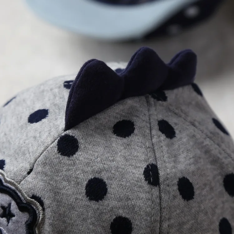 2017 осенние для маленьких детей новый в горошек медведь корона с язык крышка